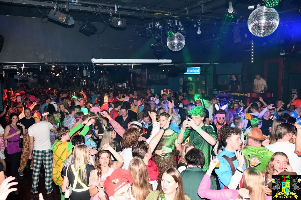 ../Images/Pyamaparty 205.jpg